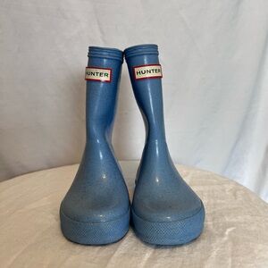 Hunter Classic Blue Waterproof Boots for Kids. Size 7.